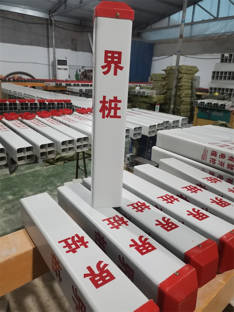 公路警示樁模具的生產制作